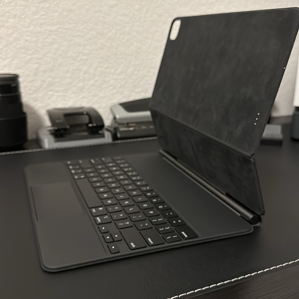 Magic Keyboard - Picture 2 of 3